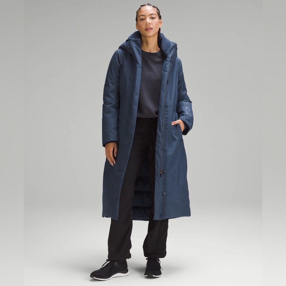 Nwt Lululemon Snow Warrior Long Parka size 0 blue color